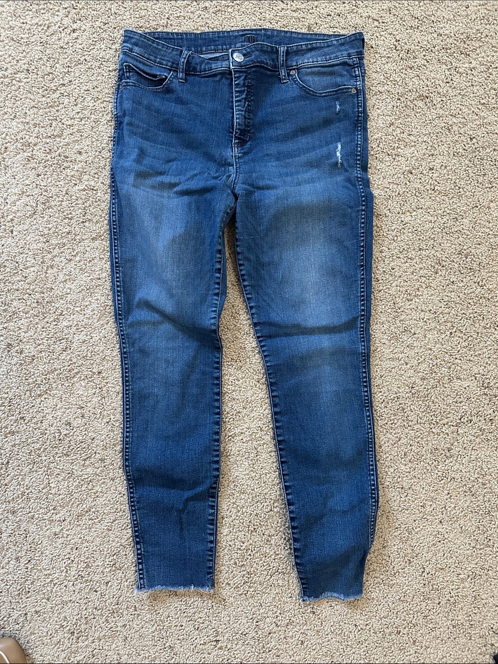 Kut from the Kloth Medium/Dark Blue Skinny Jeans